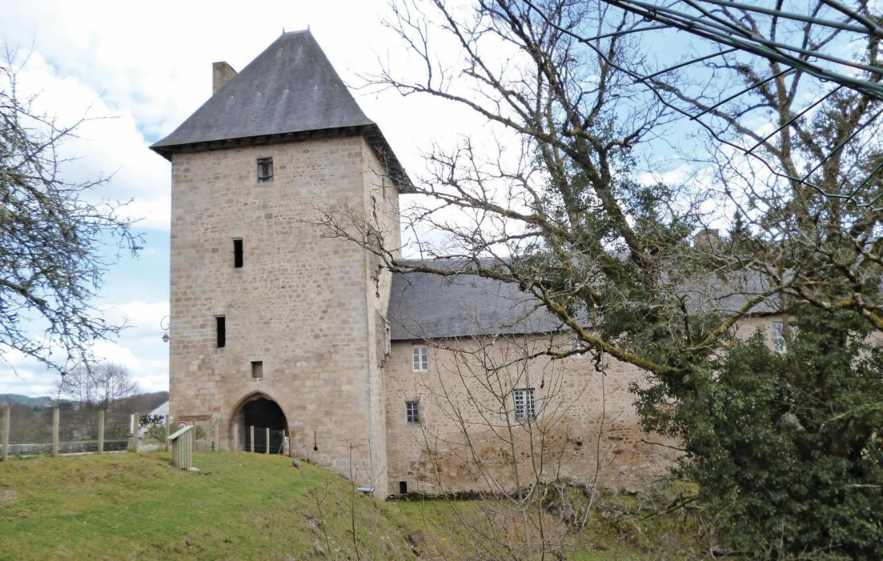 Awesome Home In Peyrat Le Chateau Exteriör bild
